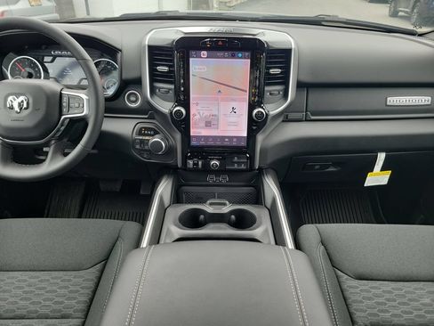 Used 2025 RAM 1500 Big Horn AWD/4WD image 11