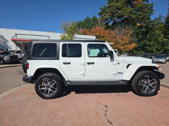 Used 2024 Jeep Wrangler Unlimited AWD/4WD image 6