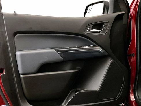 Used 2018 Chevrolet Colorado Z71 AWD/4WD image 22