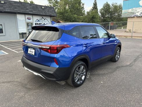 Used 2022 Kia Seltos LX AWD/4WD image 7