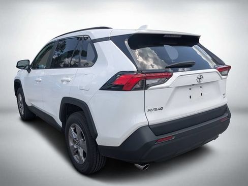 Used 2025 Toyota RAV4 XLE AWD/4WD image 6