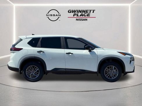 New 2025 Nissan Rogue S image 6