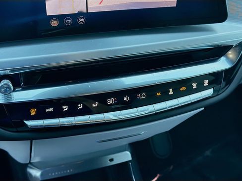 Used 2024 Cadillac Lyriq Sport image 15