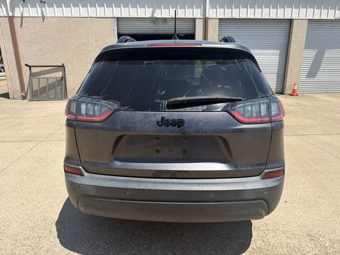 Used 2021 Jeep Cherokee Latitude Plus FWD image 4