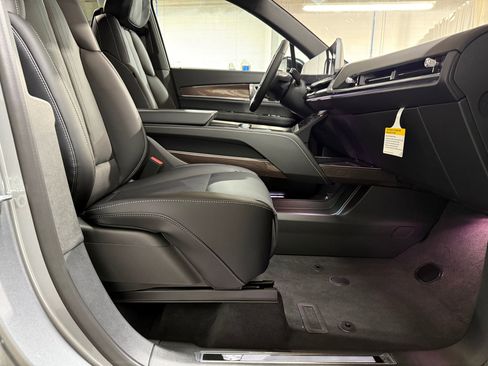 New 2026 Cadillac Vistiq Sport image 53