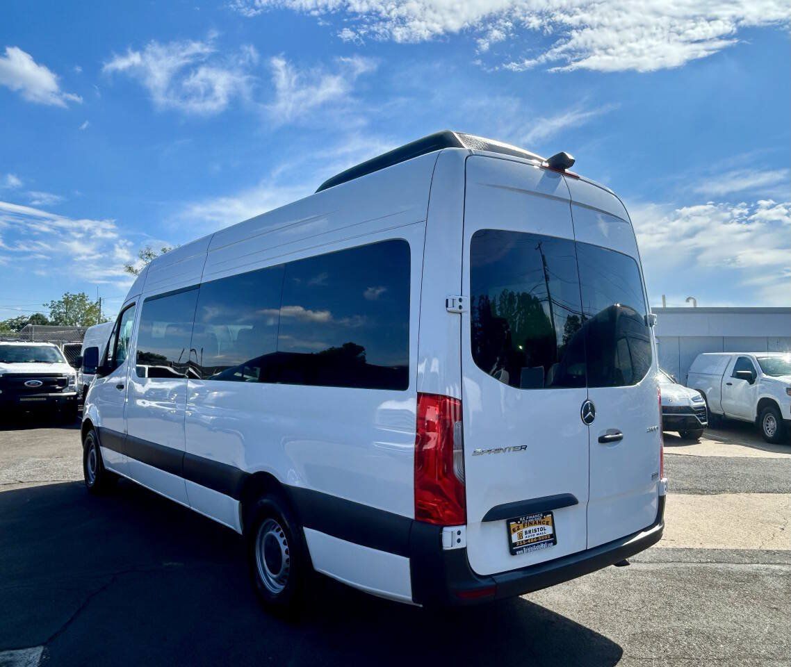 Used 2025 Mercedes-Benz Sprinter 2500 image 3