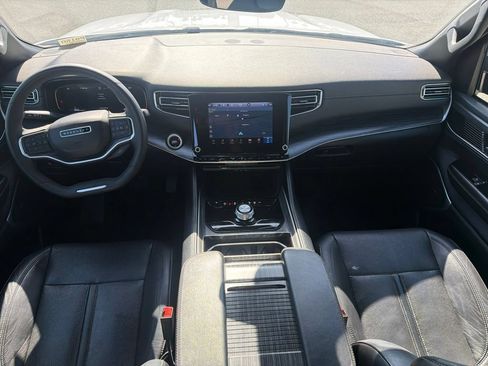 Used 2024 Jeep Wagoneer Series II w/ Flexible Seating Group RWD image 10
