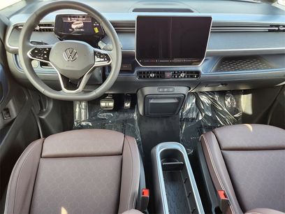 New 2025 Volkswagen ID. Buzz Pro S