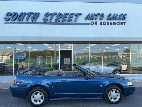 Used 2000 Ford Mustang Convertible RWD image 1