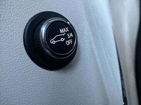 Used 2023 Buick Envision Avenir image 14