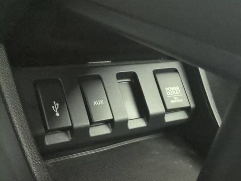 Used 2018 Honda HR-V LX image 25