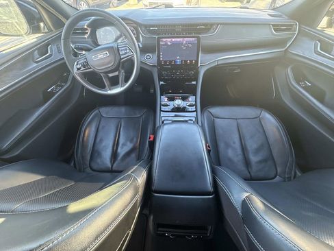 Used 2023 Jeep Grand Cherokee Overland image 22