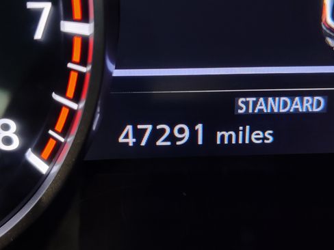 Used 2024 Nissan Pathfinder SV FWD image 2