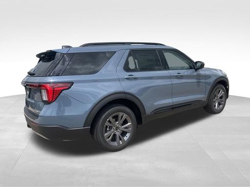 New 2026 Ford Explorer Active w/ Active Comfort Package AWD/4WD image 3