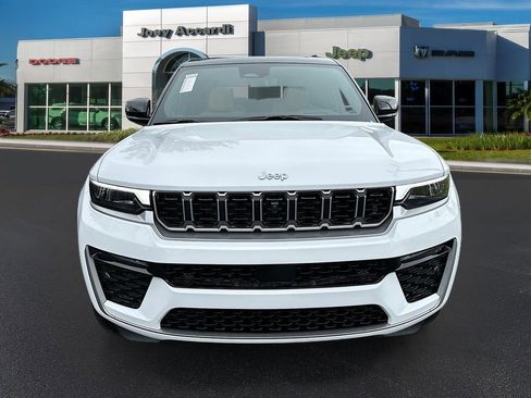 New 2026 Jeep Grand Cherokee L Summit w/ Advanced Protech Group IV AWD/4WD image 2