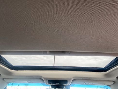 Certified 2025 Lexus ES 300h w/ Premium Package image 15