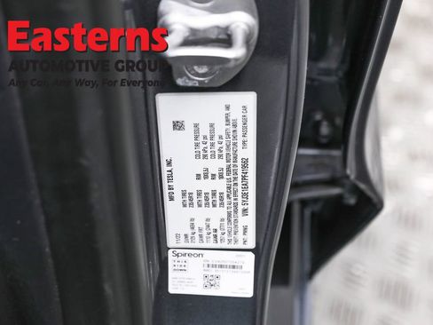 Used 2023 Tesla Model 3 Standard Range image 33