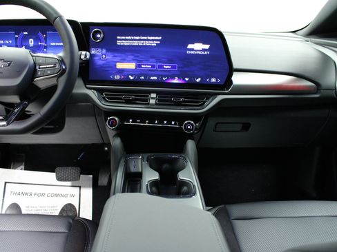 New 2026 Chevrolet Equinox EV RS image 18