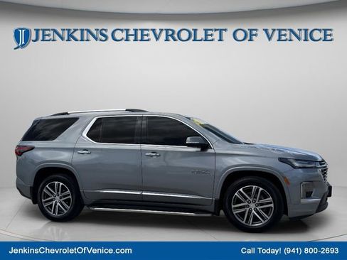 Certified 2023 Chevrolet Traverse High Country image 2