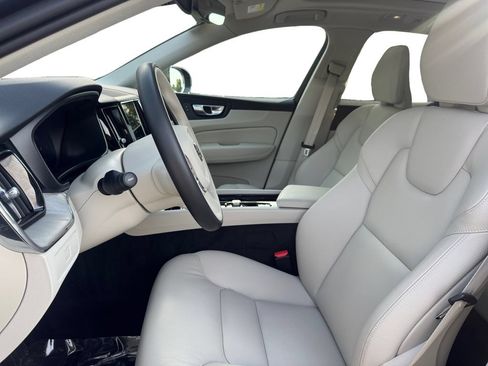 Certified 2024 Volvo XC60 B5 Plus w/ Climate Package AWD/4WD image 11