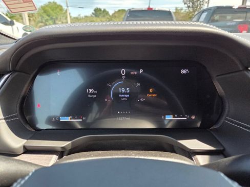 Used 2022 Jeep Grand Cherokee Overland RWD image 29