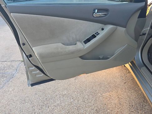 Used 2009 Nissan Altima 2.5 S FWD image 3