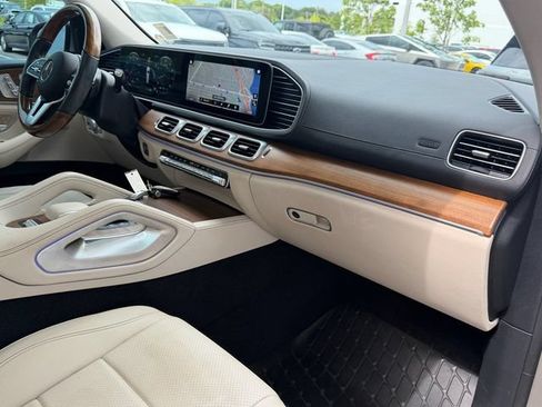 Used 2022 Mercedes-Benz GLS 450 4MATIC image 15
