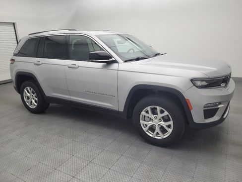 Used 2023 Jeep Grand Cherokee Limited RWD image 11