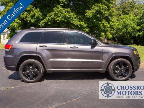 Used 2014 Jeep Grand Cherokee Altitude AWD/4WD image 6