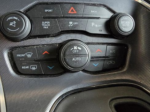 Used 2016 Dodge Challenger R/T Scat Pack w/ Leather Interior Group image 30