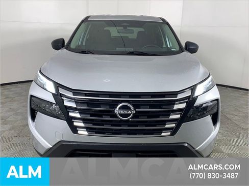 Used 2024 Nissan Rogue S image 15