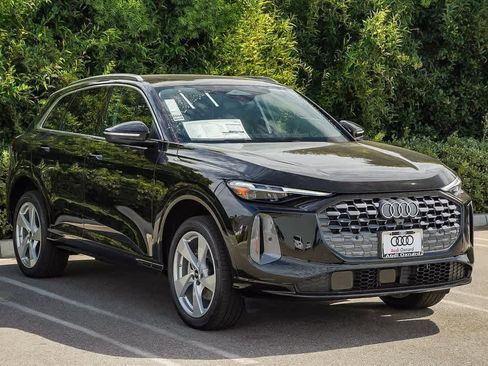 New 2025 Audi Q5 Premium Plus image 3