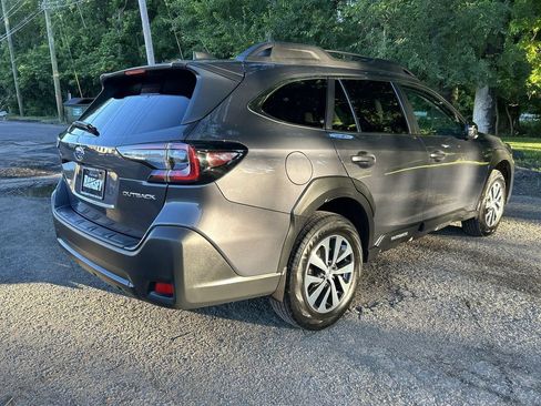 Certified 2023 Subaru Outback Premium AWD/4WD image 8