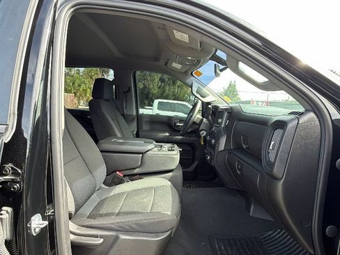 Used 2022 Chevrolet Silverado 2500 Custom w/ Custom Value Package AWD/4WD image 23