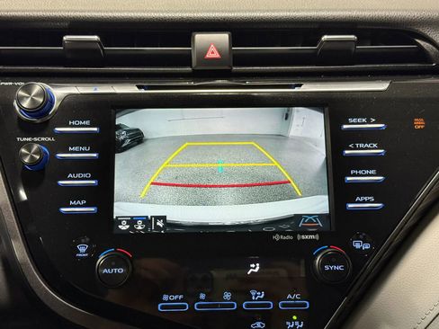Used 2019 Toyota Camry XLE FWD image 36