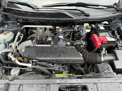 Used 2024 Nissan Rogue S AWD/4WD image 14