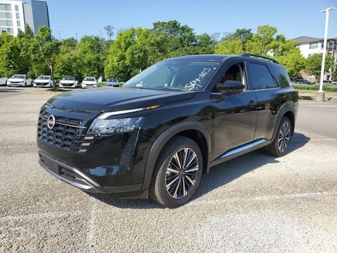 New 2026 Nissan Pathfinder Platinum AWD/4WD image 2