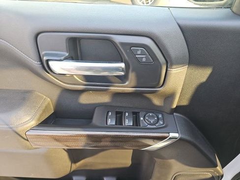 Used 2020 Chevrolet Silverado 1500 LT w/ Convenience Package image 11