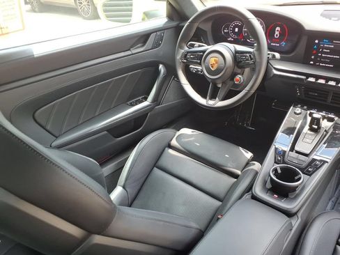 Certified 2025 Porsche 911 Carrera GTS RWD image 21