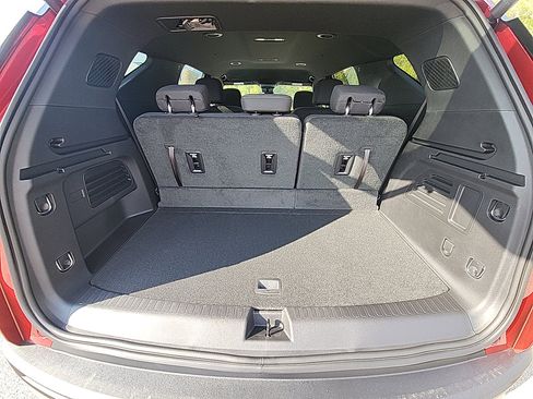 New 2026 Chevrolet Traverse LT w/ Driver Confidence Package image 33