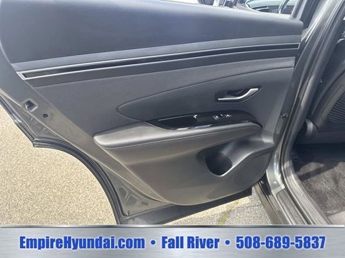 Used 2024 Hyundai Tucson Limited AWD/4WD image 17