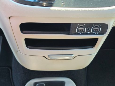 Used 2023 Chrysler Voyager LX FWD image 25