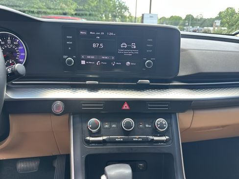 Certified 2024 Kia Carnival LX FWD image 34