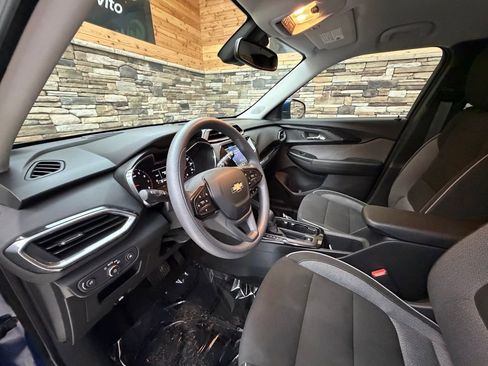 Used 2023 Chevrolet TrailBlazer LT w/ Convenience Package AWD/4WD image 10