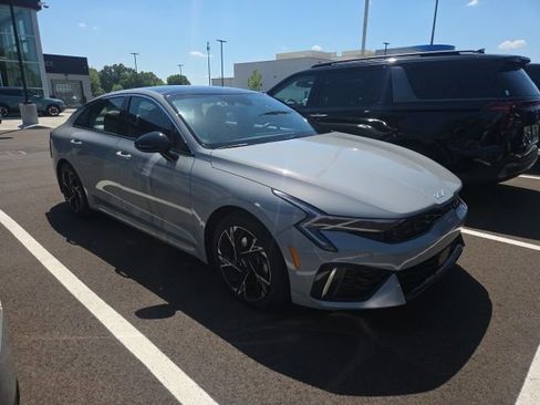 Used 2025 Kia K5 GT-Line w/ GT-Line Premium Package image 2