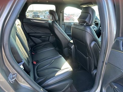 Used 2017 Lincoln MKC Premiere image 11