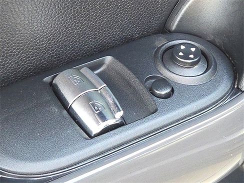 Used 2018 MINI Cooper 2-Door Hardtop image 14