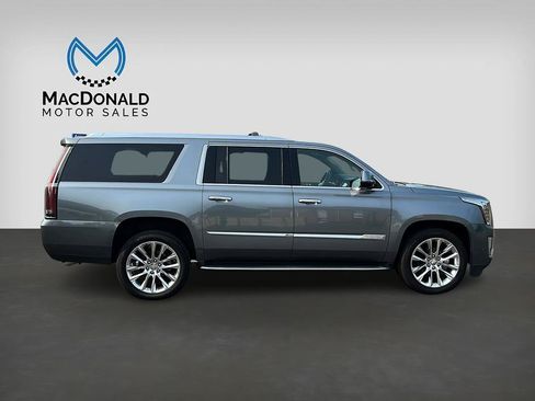 Used 2019 Cadillac Escalade ESV Luxury AWD/4WD image 8