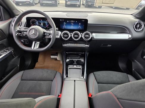 New 2026 Mercedes-Benz GLB 250 image 24