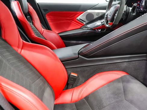 Used 2023 Chevrolet Corvette Z06 RWD image 15